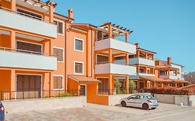 Apartment Dertil Premantura