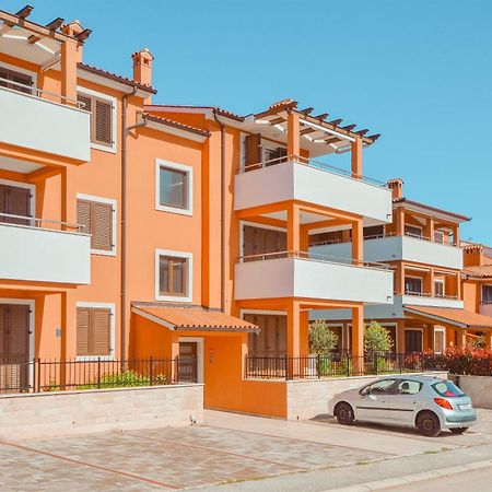 Apartment Dertil Premantura Exterior foto